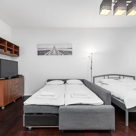 Piekna 28a By Your Freedom Warsaw